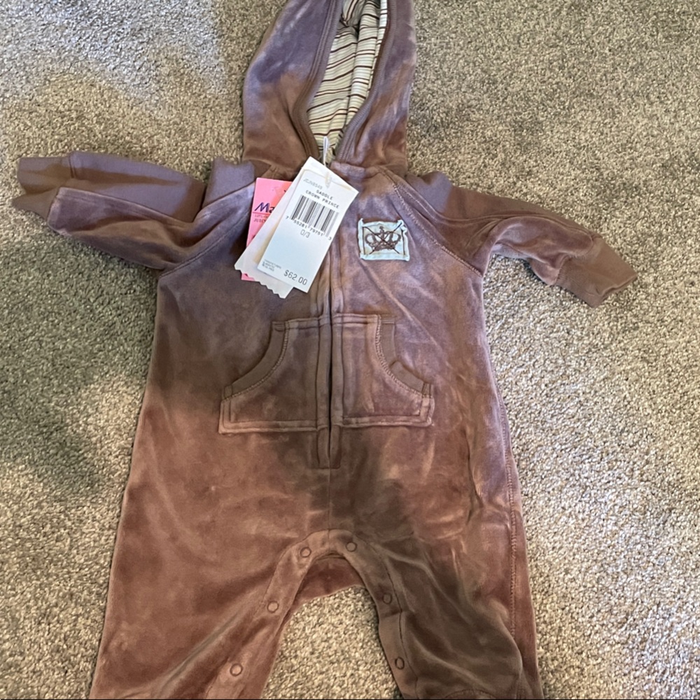Plush juicy couture Hooded Baby One-Piece Romper in Dusty Mauve size 0/3 month